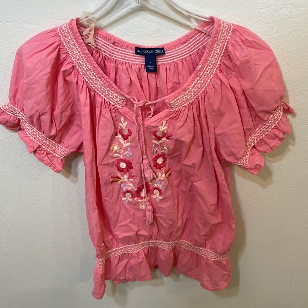 Bandolinoblu Ebroidery Top Pink size Medium